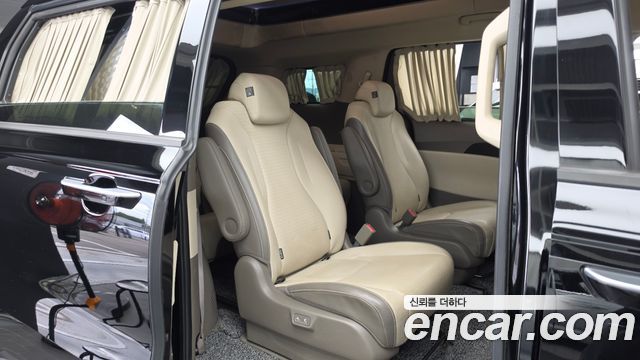 Kia Carnival (IV) Diesel 9-Seater Hi-Limousine Signature 2021 — фото 12