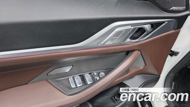 BMW i4 eDrive40 M Sports Pro 2023 — фото 27
