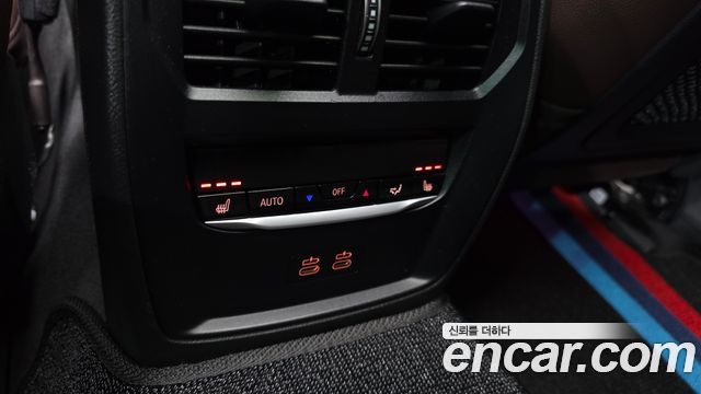 BMW i4 eDrive40 M Sports Pro 2023 — фото 30