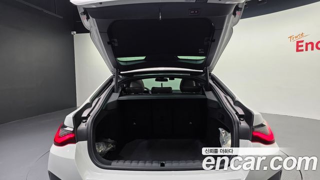 BMW i4 eDrive40 M Sports Pro 2023 — фото 34
