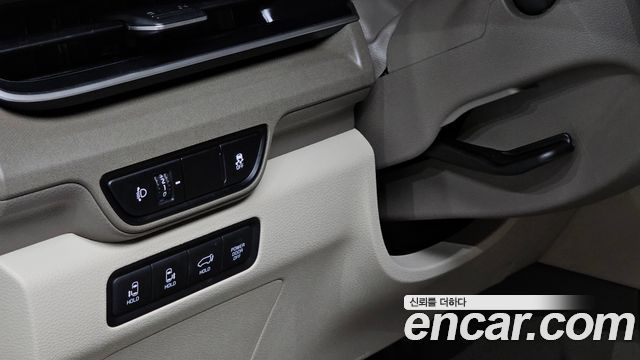 Kia Carnival (IV) Gasoline 7-Seater Noblesse 2026 — фото 17