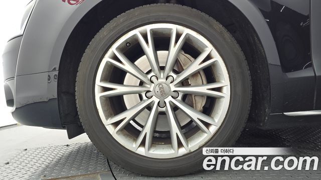 Audi A8 3.0 TDI Quattro LWB D4 2014 — фото 5