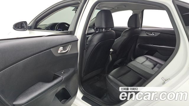 Kia K3 Standard 2021 — фото 11