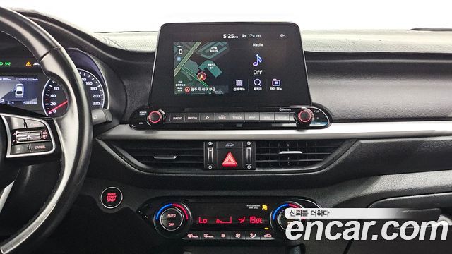 Kia K3 Standard 2021 — фото 13