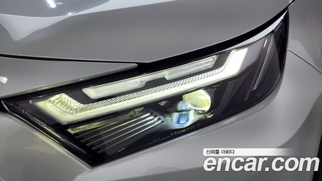 Toyota RAV4 (V) 2.5 2WD Hybrid XLE 2024 — фото 22