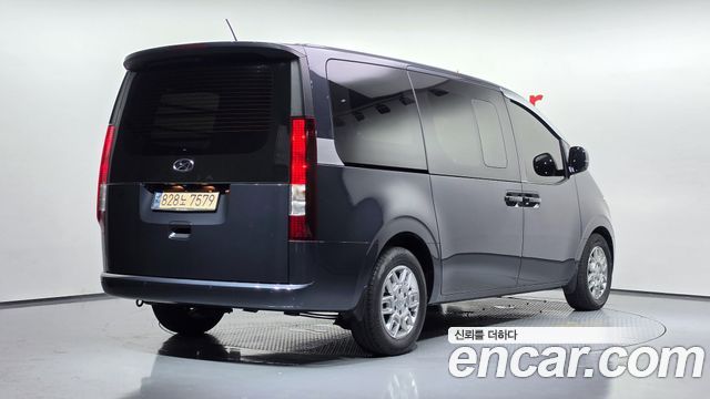 Hyundai Staria L3.5 Cargo 5-Seater Modern 2023 — фото 2
