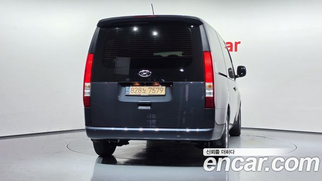 Hyundai Staria L3.5 Cargo 5-Seater Modern 2023 — фото 4