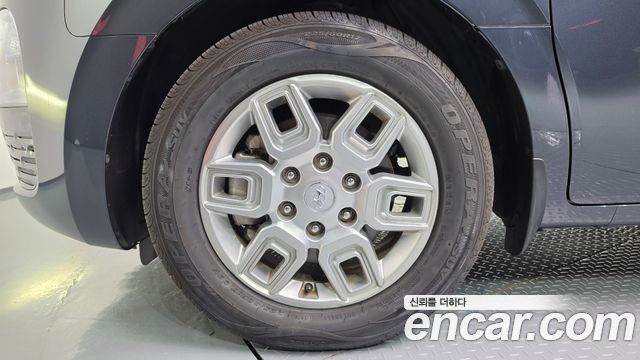 Hyundai Staria L3.5 Cargo 5-Seater Modern 2023 — фото 5