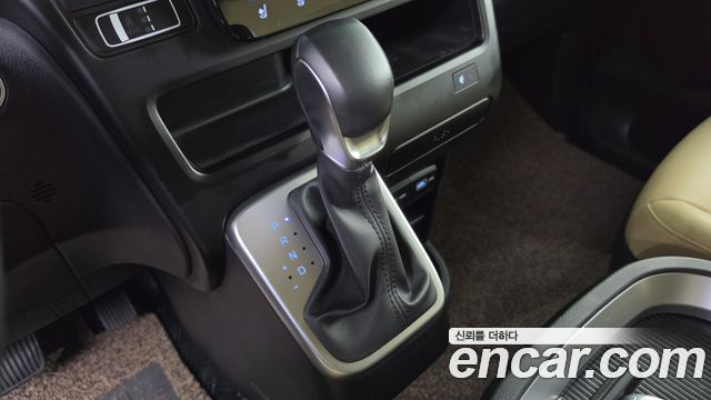 Hyundai Staria L3.5 Cargo 5-Seater Modern 2023 — фото 9