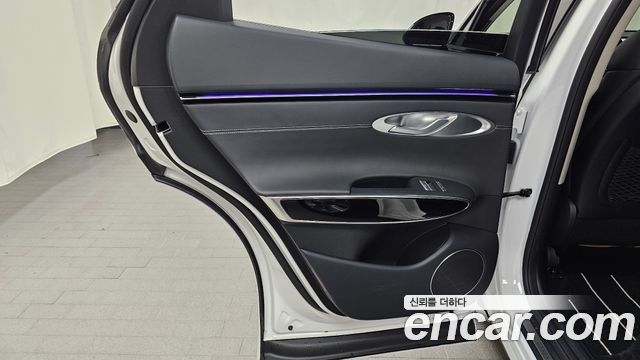 Genesis GV70 2.5T Gasoline AWD 2025 — фото 25