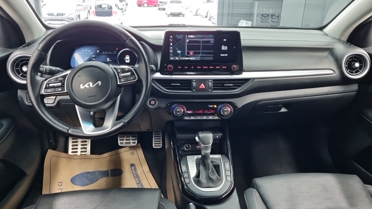 Kia K3 (II) 1.6 Prestige 2023 — фото 16
