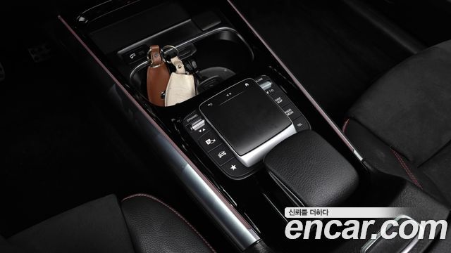 Mercedes-Benz GLA-Class (H247) GLA250 4MATIC 2022 — фото 29