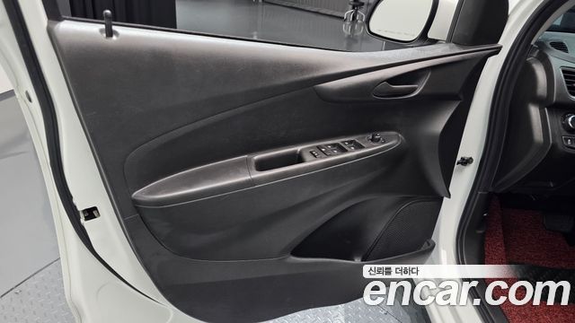Chevrolet Spark LT 2019 — фото 24