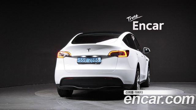 Tesla Model Y RWD 2023 — фото 4