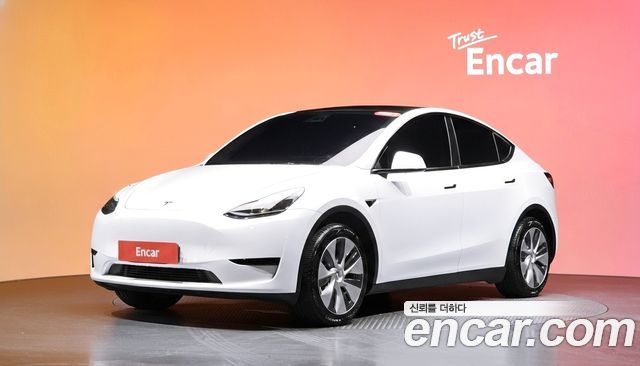 Tesla Model Y RWD 2023 — фото 1