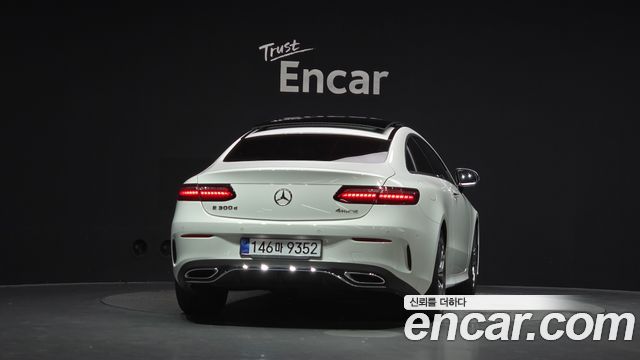 Mercedes-Benz E-Class (W213) E300d 4MATIC Coupe 2022 — фото 4