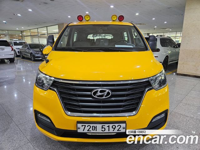 Hyundai Grand Starex 4WD School Bus 2019 — фото 2