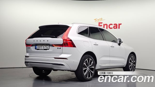 Volvo XC60 (II) B6 Ultimate Bright 2023 — фото 2