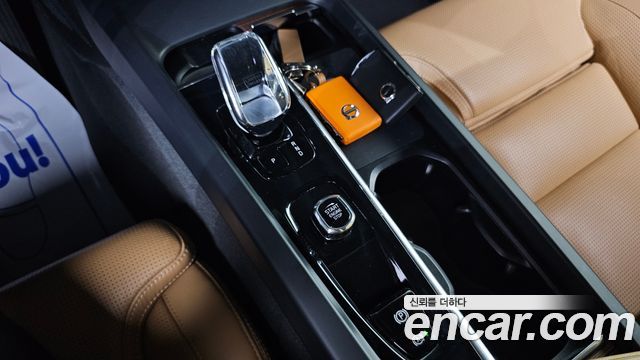 Volvo XC60 (II) B6 Ultimate Bright 2023 — фото 9