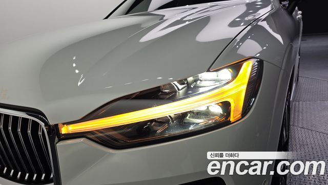 Volvo XC60 (II) B6 Ultimate Bright 2023 — фото 22