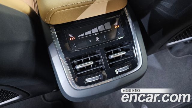 Volvo XC60 (II) B6 Ultimate Bright 2023 — фото 30