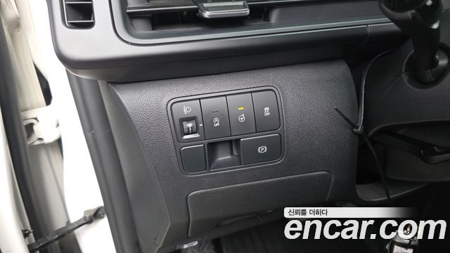 Hyundai Staria Cargo 3-Seater Modern 2023 — фото 18
