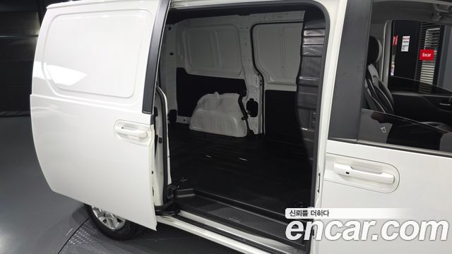 Hyundai Staria Cargo 3-Seater Modern 2023 — фото 27