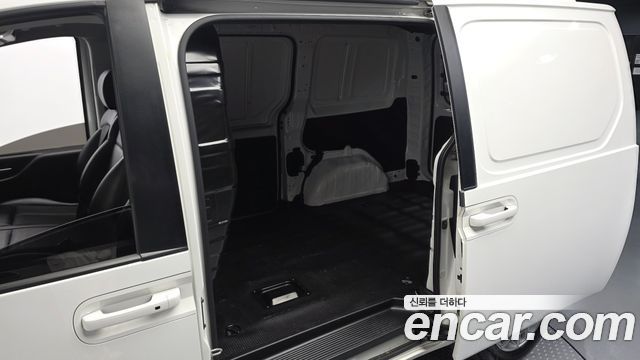 Hyundai Staria Cargo 3-Seater Modern 2023 — фото 29