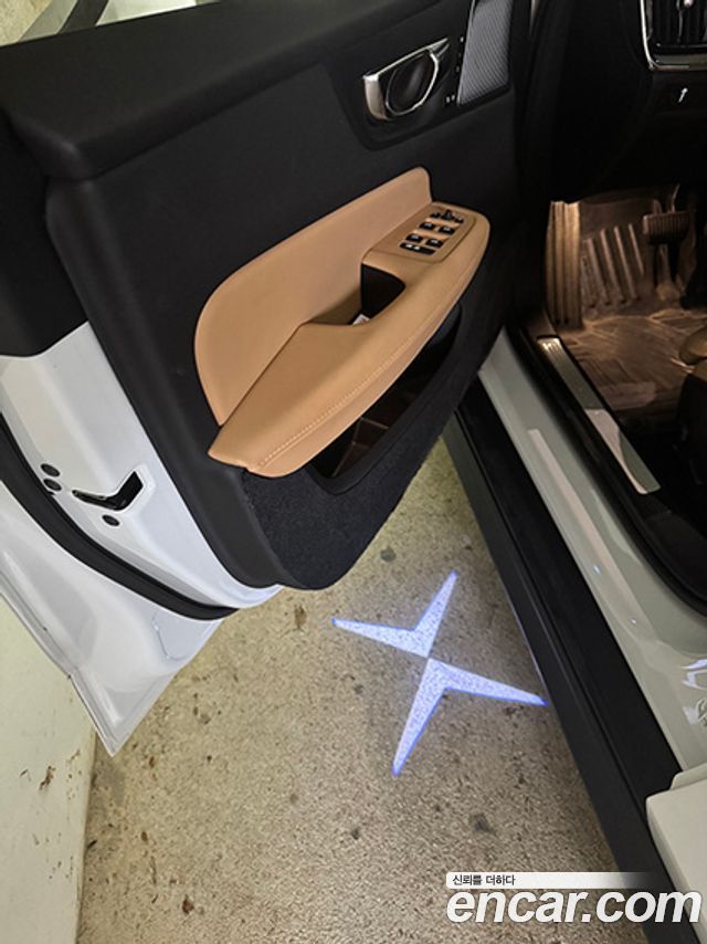 Volvo V60 Cross Country (II) T5 Pro AWD 2020 — фото 11