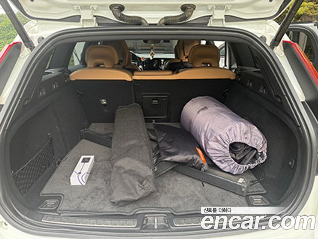 Volvo V60 Cross Country (II) T5 Pro AWD 2020 — фото 16