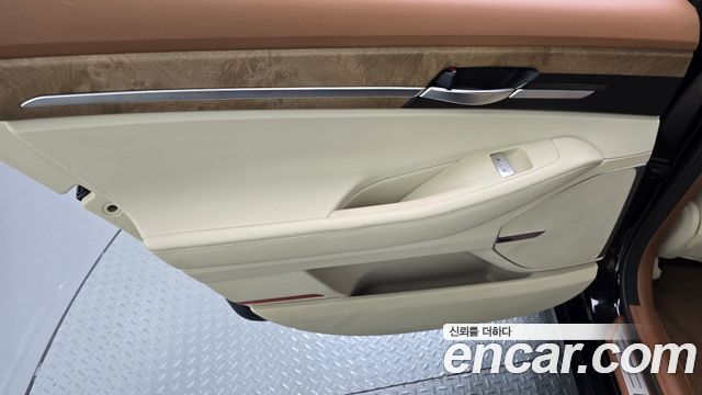 Genesis G90 3.8 AWD Luxury 2021 — фото 31