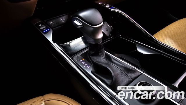 Kia Sorento (IV) Gasoline 2.5T 2WD Prestige 2023 — фото 9