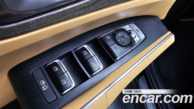 Kia Sorento (IV) Gasoline 2.5T 2WD Prestige 2023 — фото 29