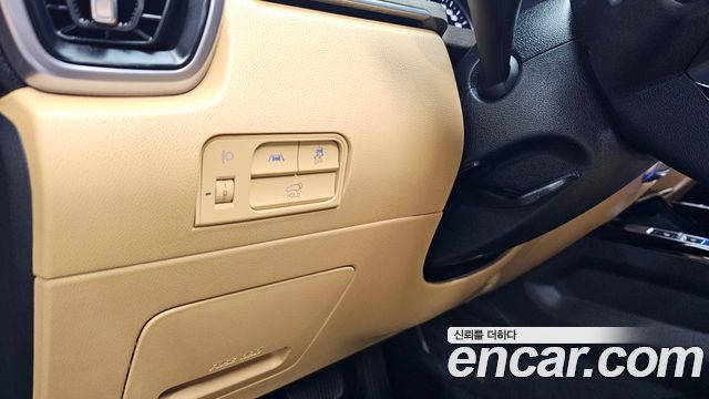 Kia Sorento (IV) Gasoline 2.5T 2WD Prestige 2023 — фото 30