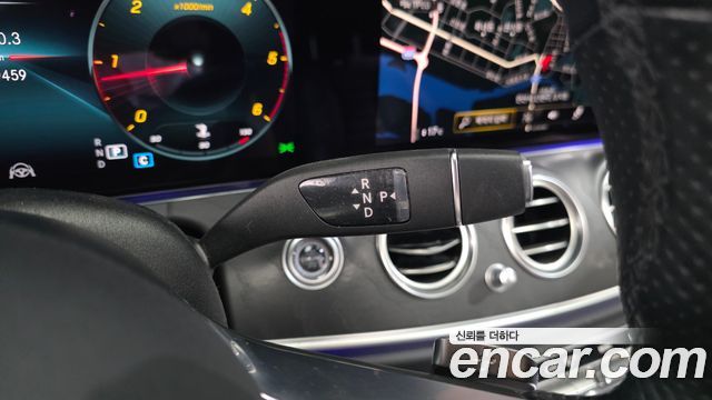 Mercedes-Benz E-Class (W213) E220d 4MATIC AMG Line 2021 — фото 9