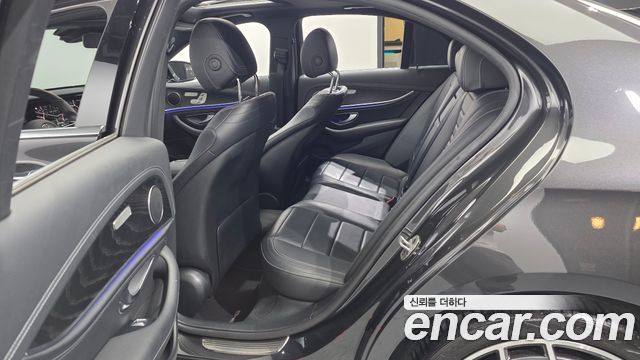 Mercedes-Benz E-Class (W213) E220d 4MATIC AMG Line 2021 — фото 11