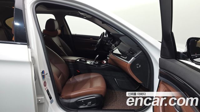 BMW 5 Series (F10) 520d M Aero Dynamic 2016 — фото 11