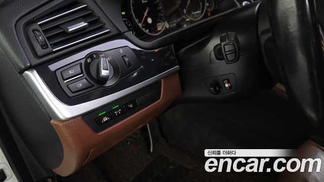 BMW 5 Series (F10) 520d M Aero Dynamic 2016 — фото 13