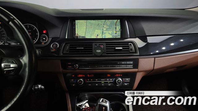 BMW 5 Series (F10) 520d M Aero Dynamic 2016 — фото 15