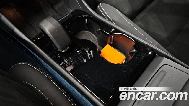 Volvo C40 Recharge Twin Ultimate 2024 — фото 9