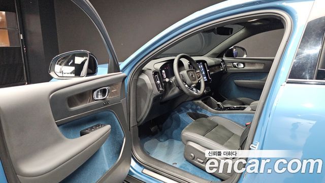 Volvo C40 Recharge Twin Ultimate 2024 — фото 10