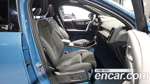 Volvo C40 Recharge Twin Ultimate 2024 — фото 12