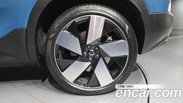 Volvo C40 Recharge Twin Ultimate 2024 — фото 21