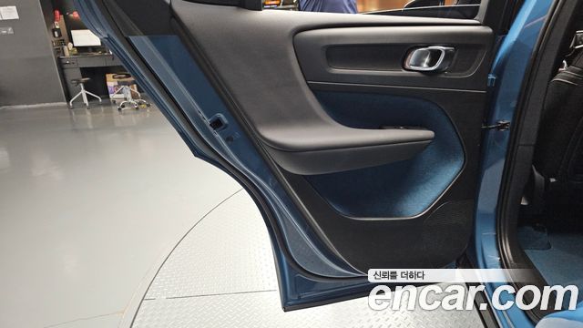 Volvo C40 Recharge Twin Ultimate 2024 — фото 25