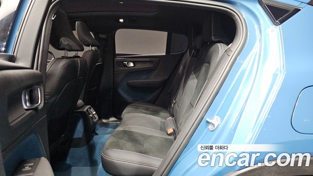 Volvo C40 Recharge Twin Ultimate 2024 — фото 26