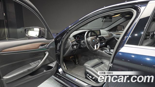 BMW 5 Series (G30) 520d xDrive M Sport Package Plus 2018 — фото 10