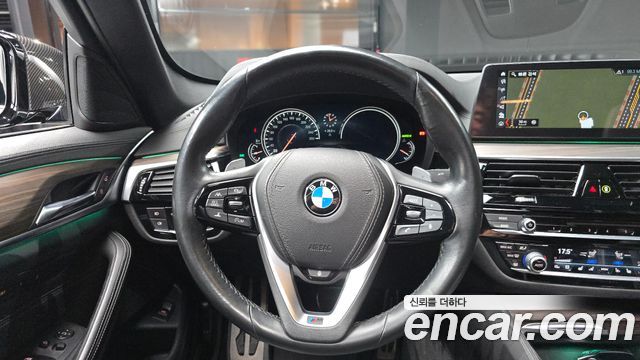 BMW 5 Series (G30) 520d xDrive M Sport Package Plus 2018 — фото 13