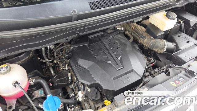 Hyundai Staria L3.5 Cargo 5-Seater Modern 2023 — фото 6