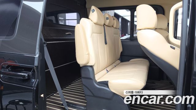 Hyundai Staria L3.5 Cargo 5-Seater Modern 2023 — фото 12