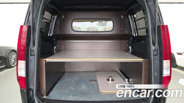 Hyundai Staria L3.5 Cargo 5-Seater Modern 2023 — фото 20